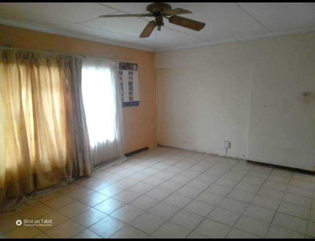 3 BEDROOM HOUSE FOR SALE IN LYNFIELD PARK